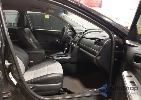 2013 Toyota Camry z USA, uszkodzony, nr VIN 4T1BF1FK2DU654028